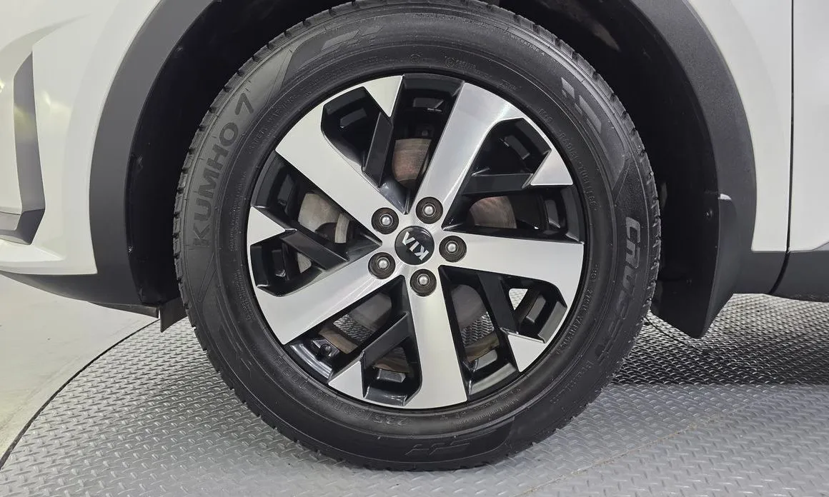 Kia Sorento — фото 10