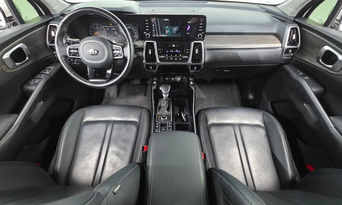 Kia Sorento — фото 6
