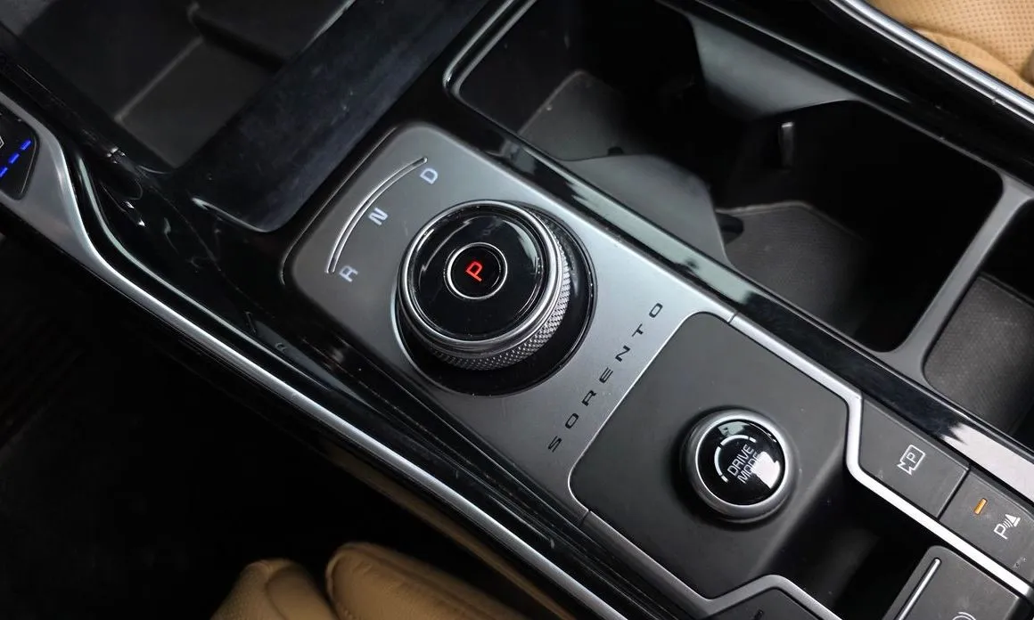 Kia Sorento — фото 4