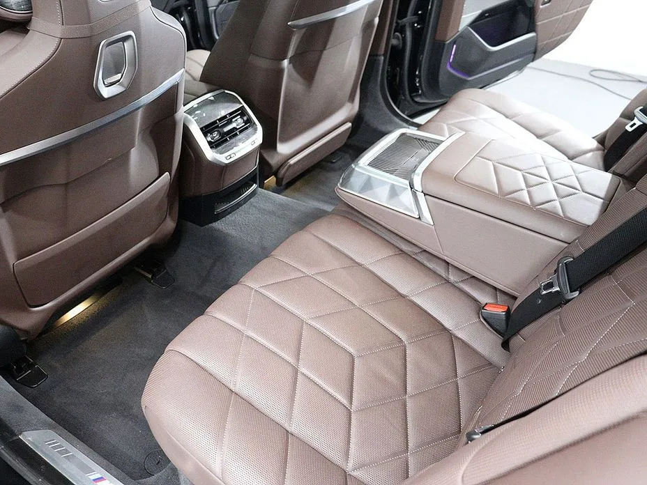 BMW 7-Series 2023 из KR, фото 4