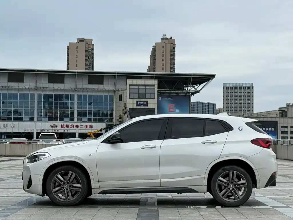 BMW X2 2023 из CN, фото 2