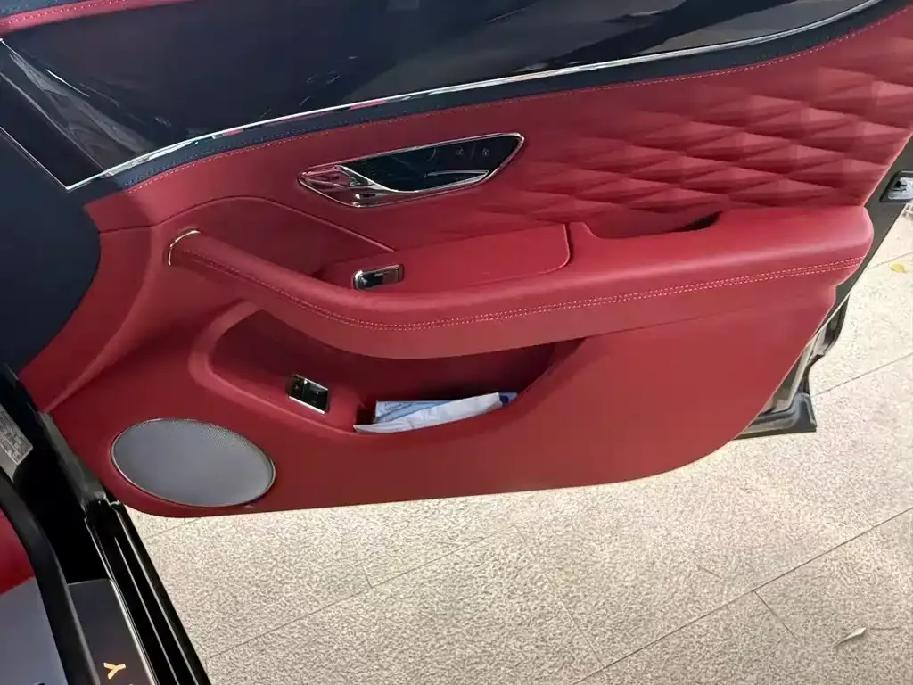 Bentley Flying Spur — фото 4