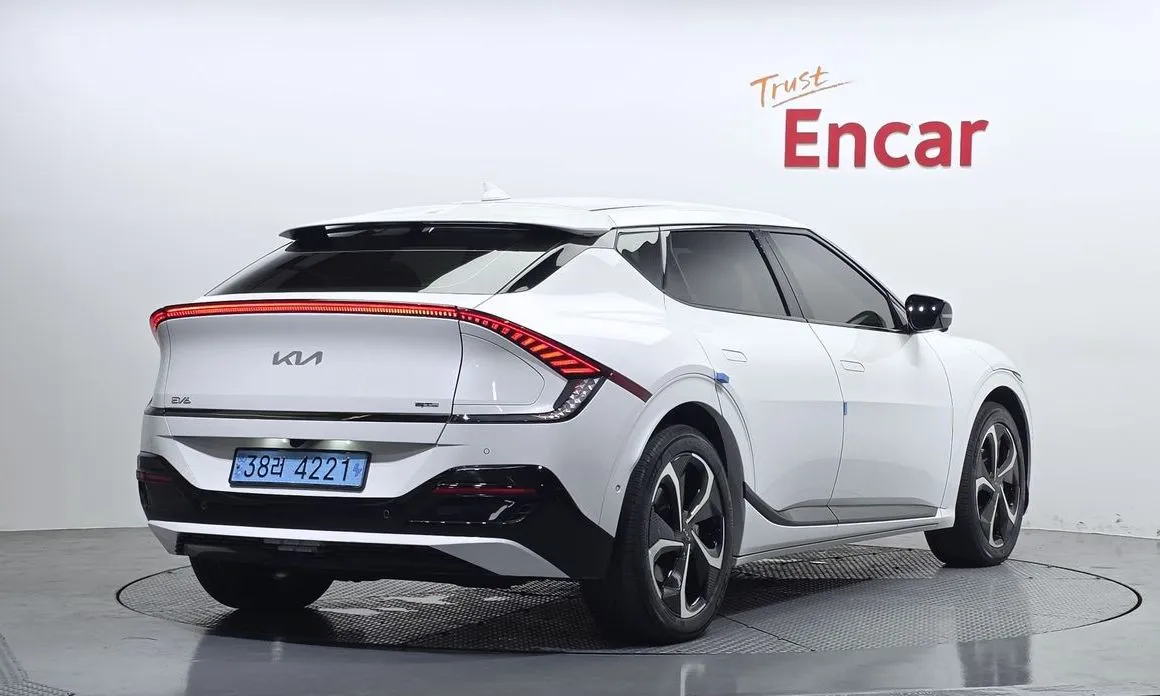 Kia EV6 2023 из KR, фото 4