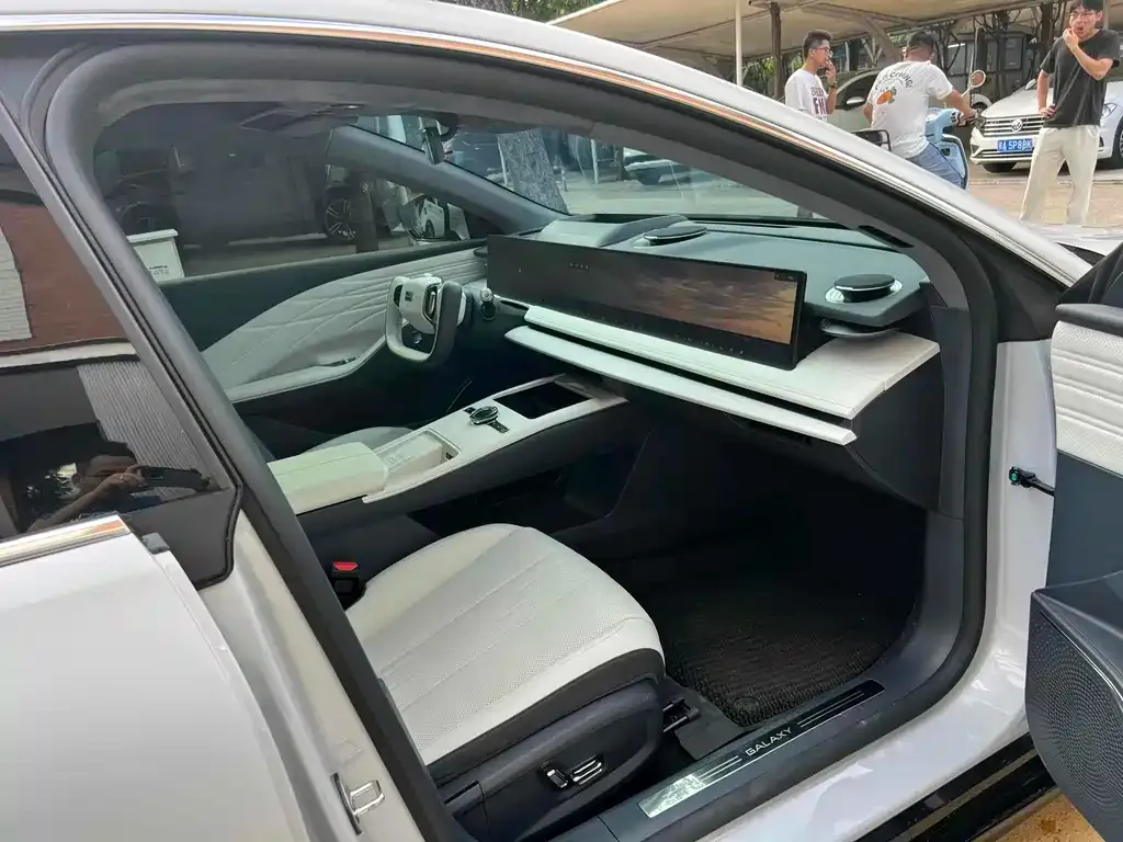 Geely Galaxy E8 2024 из CN, фото 6