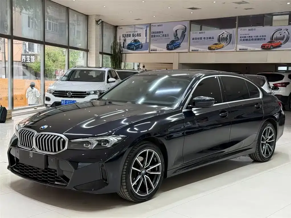 BMW 3 Series 2023 из CN, фото 1