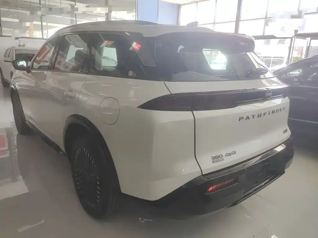 Nissan Teramont — фото 6