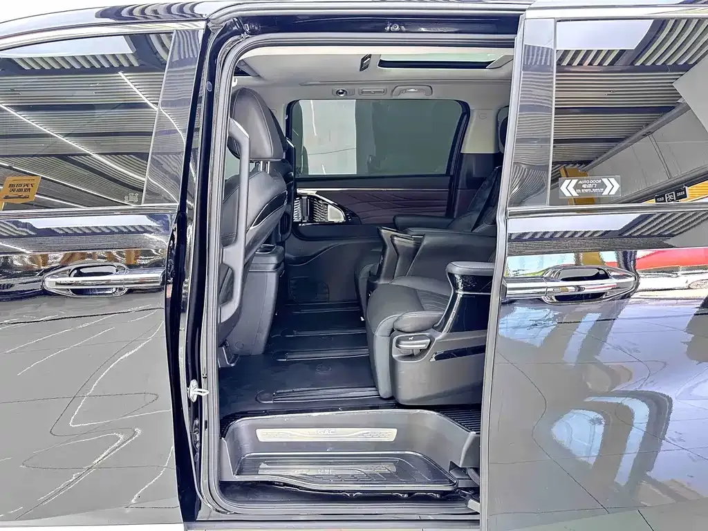 GAC Motor Trumpchi M8 — фото 3