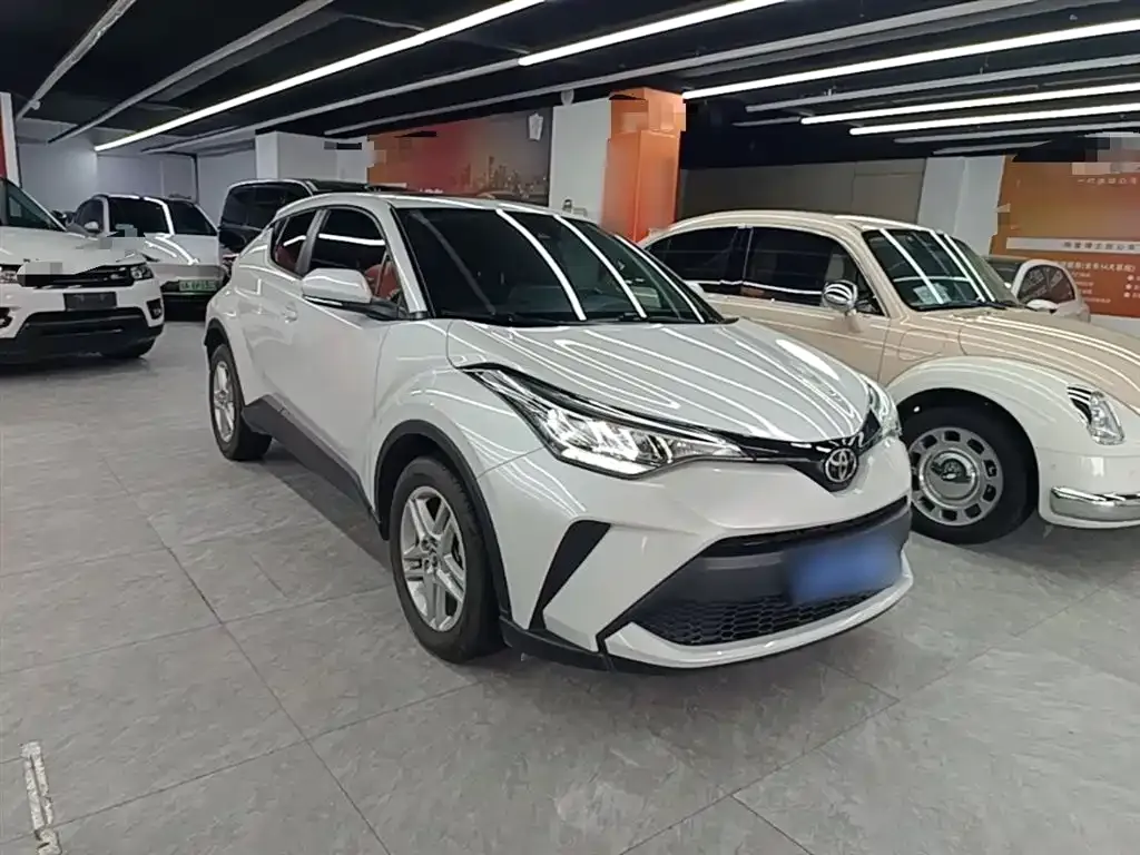 Toyota C-HR — фото 7