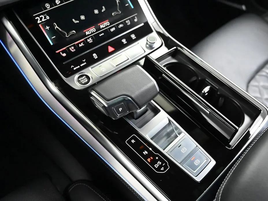 Audi Q8 2023 из KR, фото 9