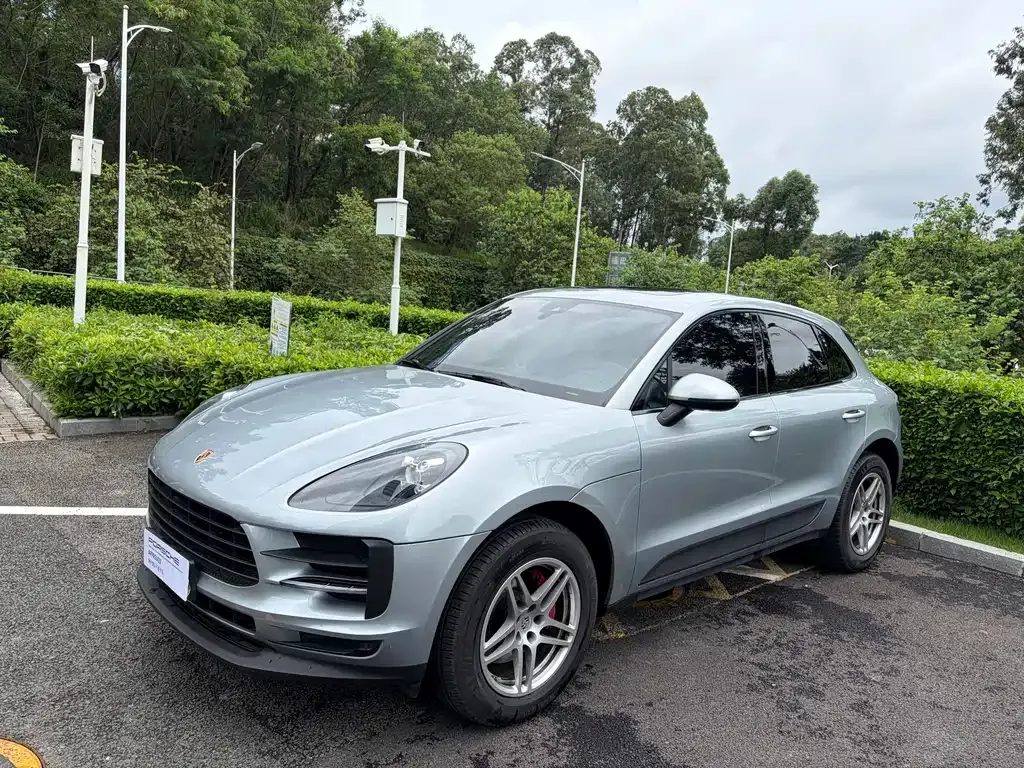 Porsche Macan — фото 1