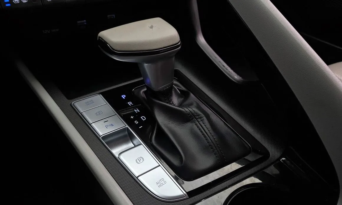 Hyundai AVANTE — фото 3