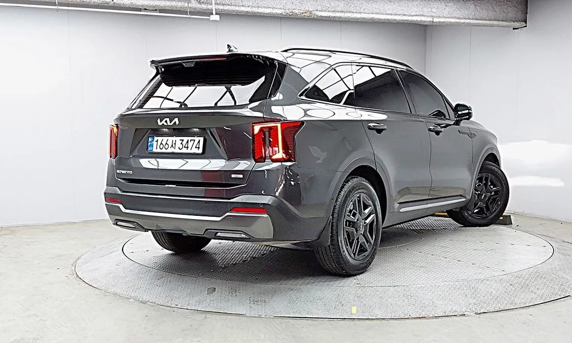 Kia Sorento — фото 5