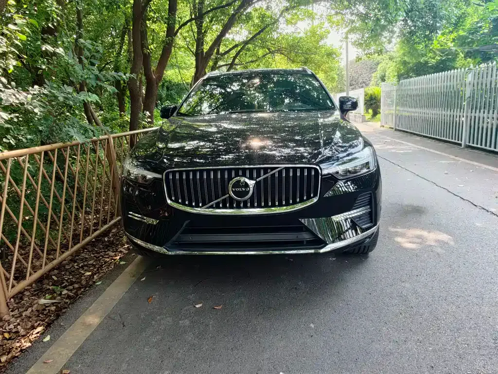 Volvo XC60 — фото 2