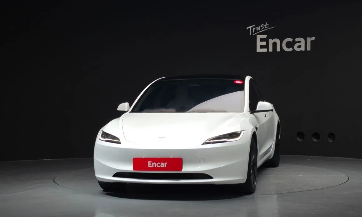 Tesla Model 3 — фото 2