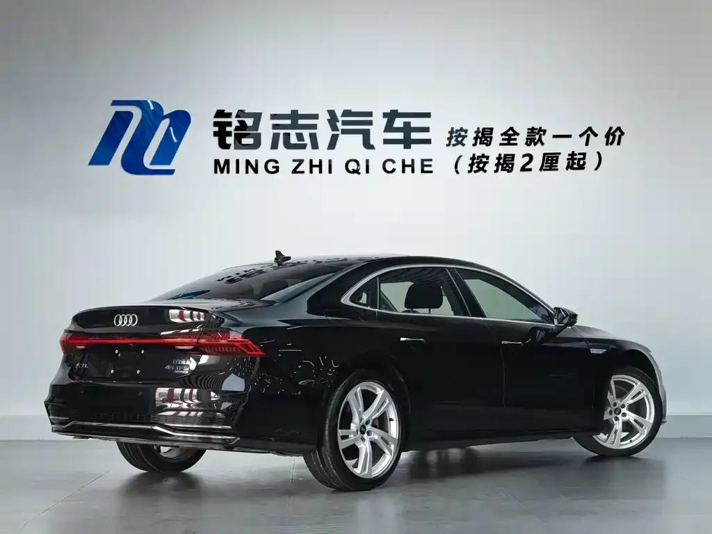 Audi A7L — фото 10