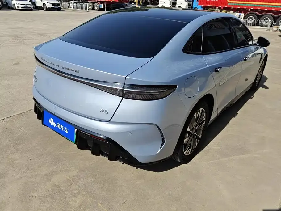 BYD Seal — фото 10
