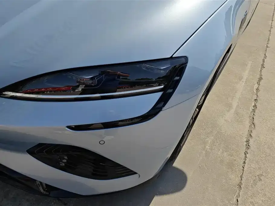 BYD Seal — фото 7