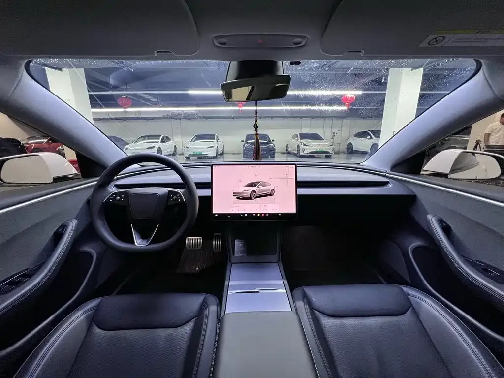 Tesla Model 3 — фото 5