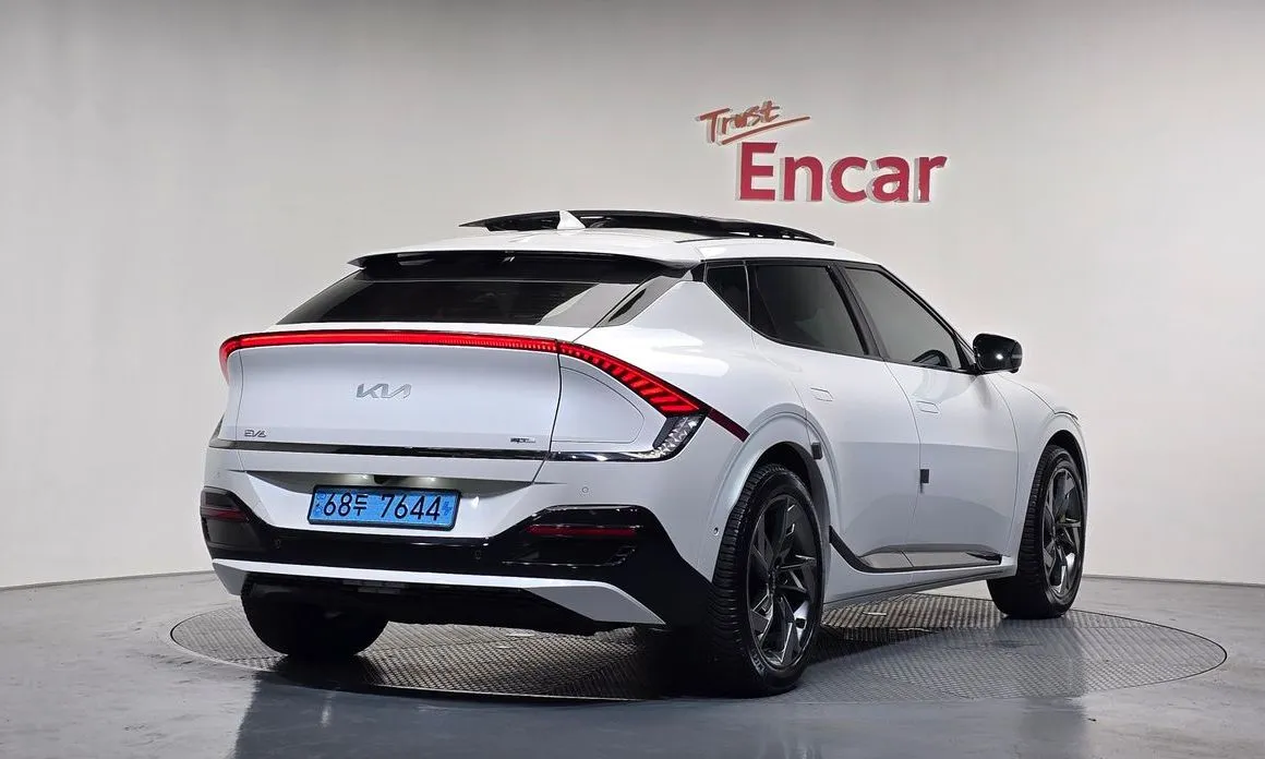 Kia EV6 — фото 10