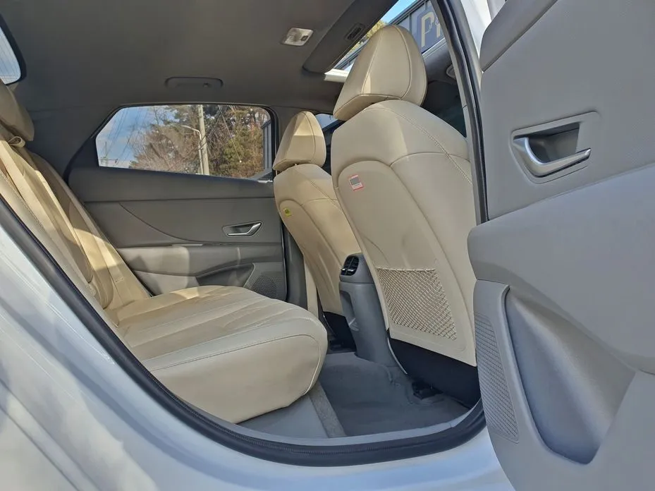 Hyundai AVANTE — фото 2