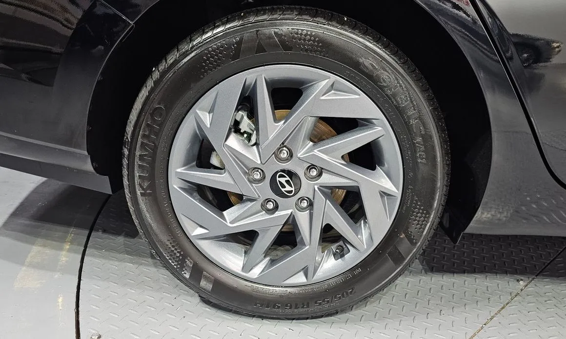 Hyundai AVANTE — фото 7