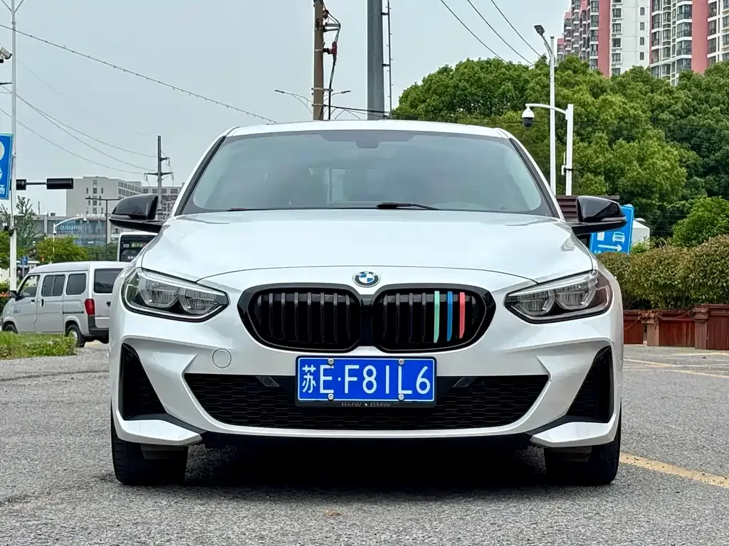 BMW 1 Series 2021 из CN, фото 1