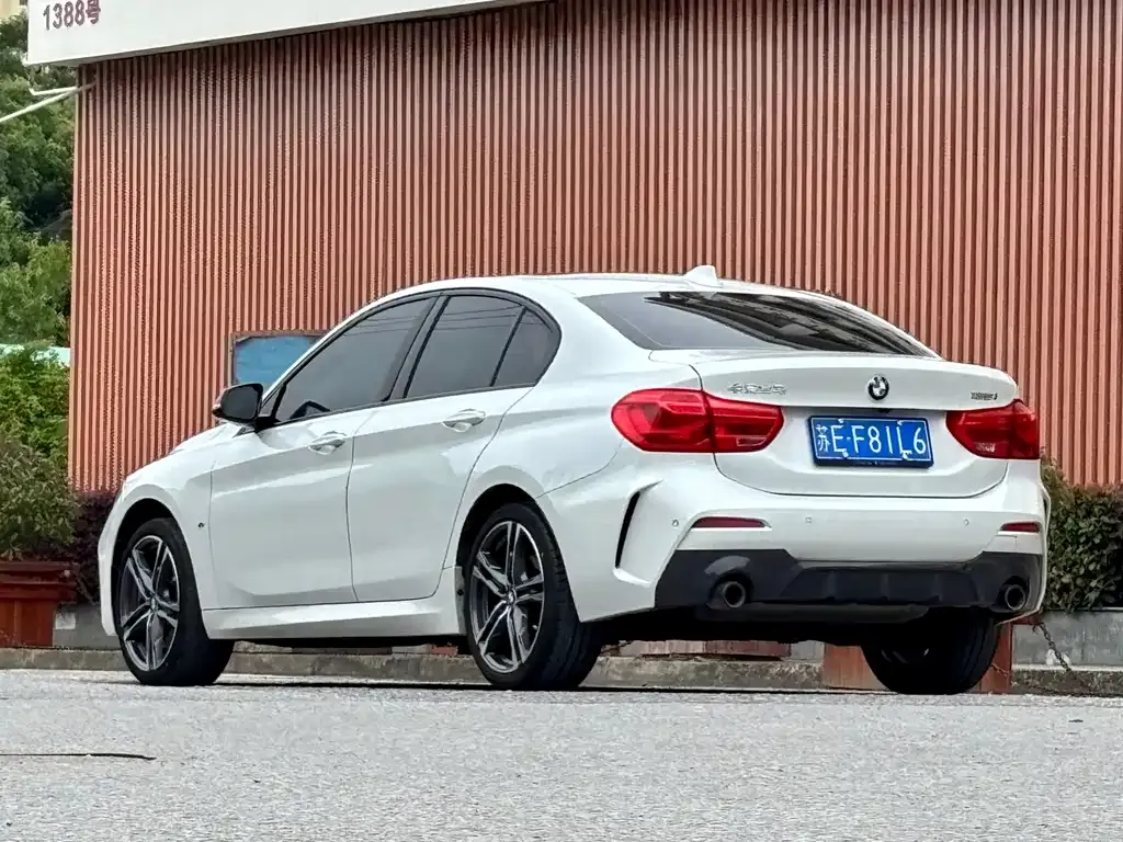 BMW 1 Series 2021 из CN, фото 3