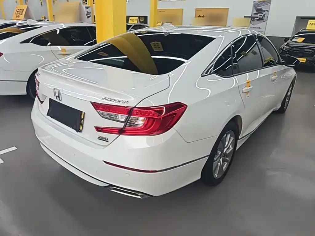 Honda Accord — фото 6