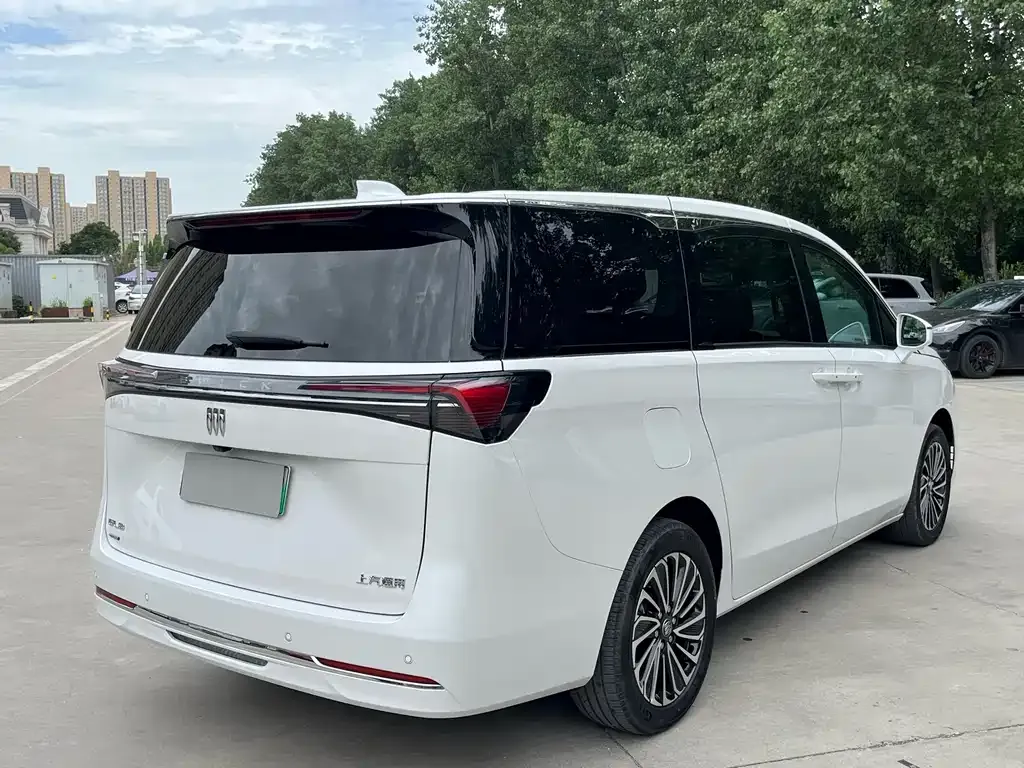 Buick GL8 Hybrid — фото 4
