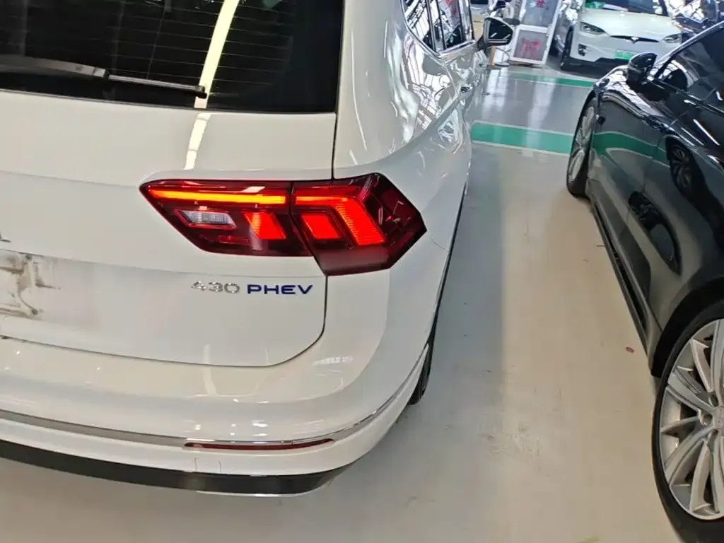 Volkswagen 途观L插电混动 2021 из CN, фото 3