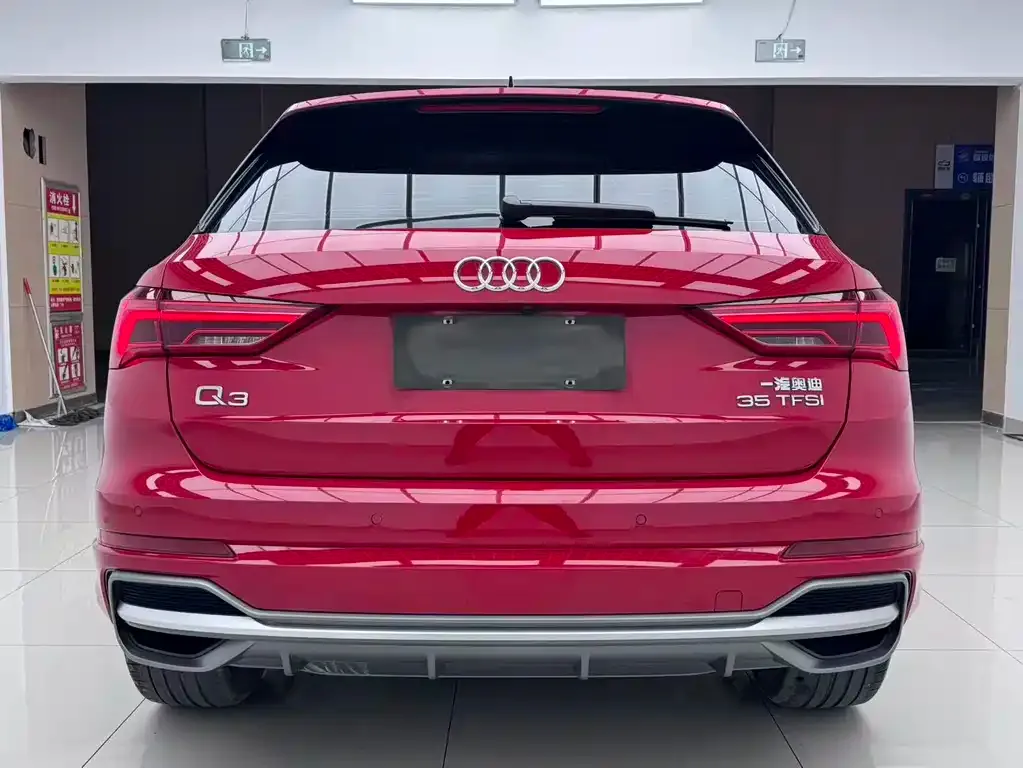 Audi Q3 — фото 4