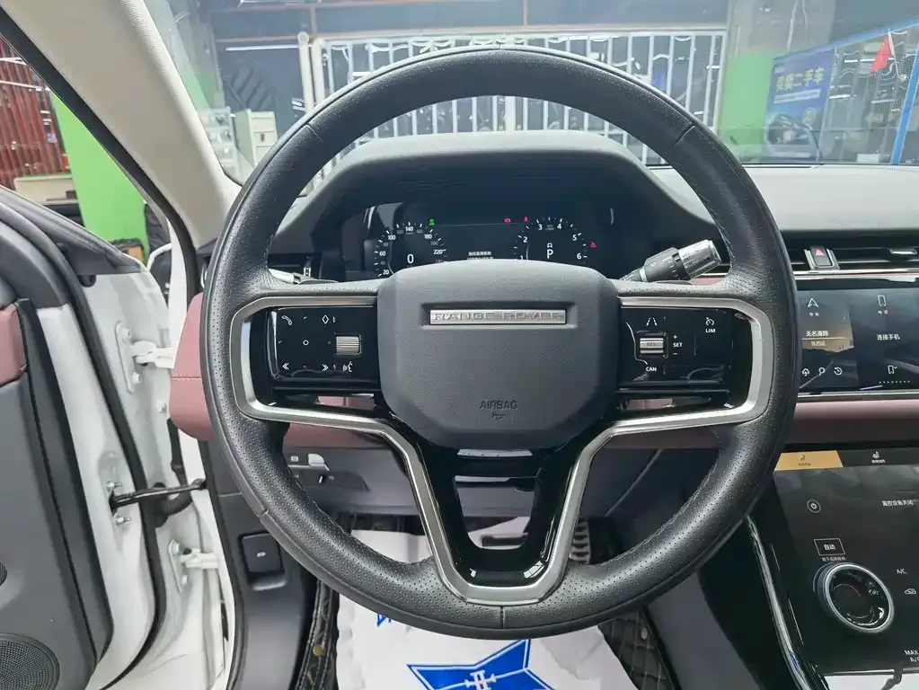 Land Rover Evoque — фото 9