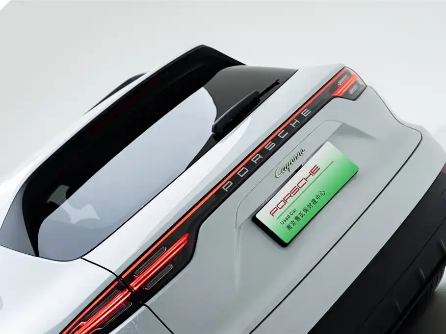 Porsche Cayenne Hybrid 2022 из CN, фото 3