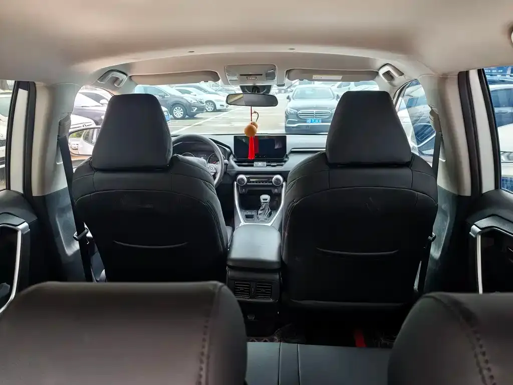 Toyota Wildlander 2024 из CN, фото 2