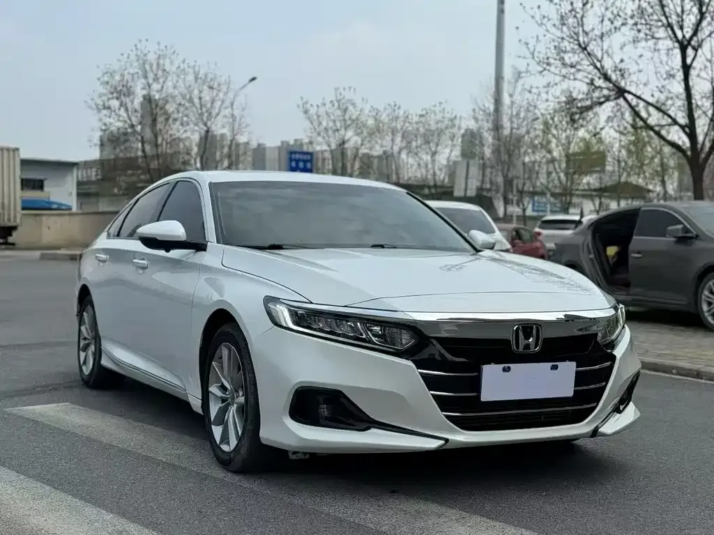 Honda Accord — фото 6