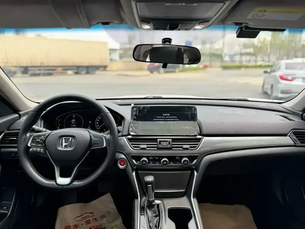 Honda Accord — фото 2