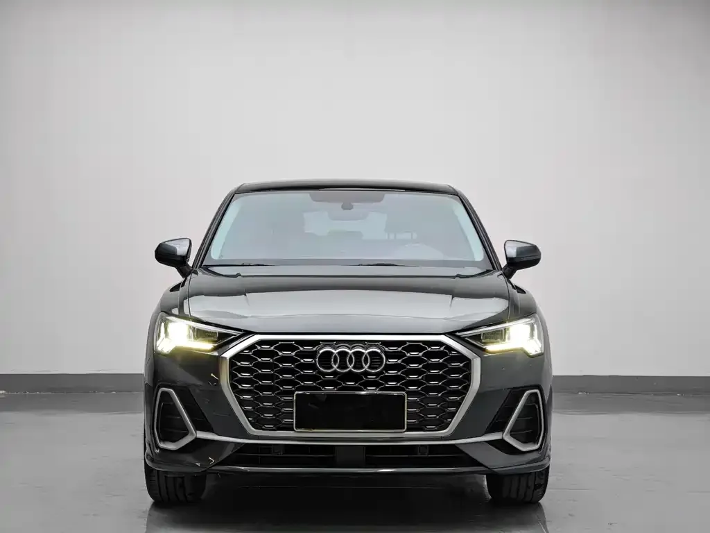 Audi Q3 Sportback 2023 из CN, фото 5