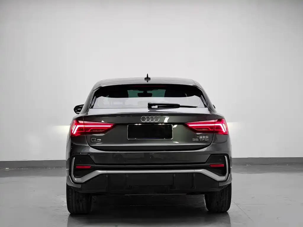 Audi Q3 Sportback 2023 из CN, фото 7