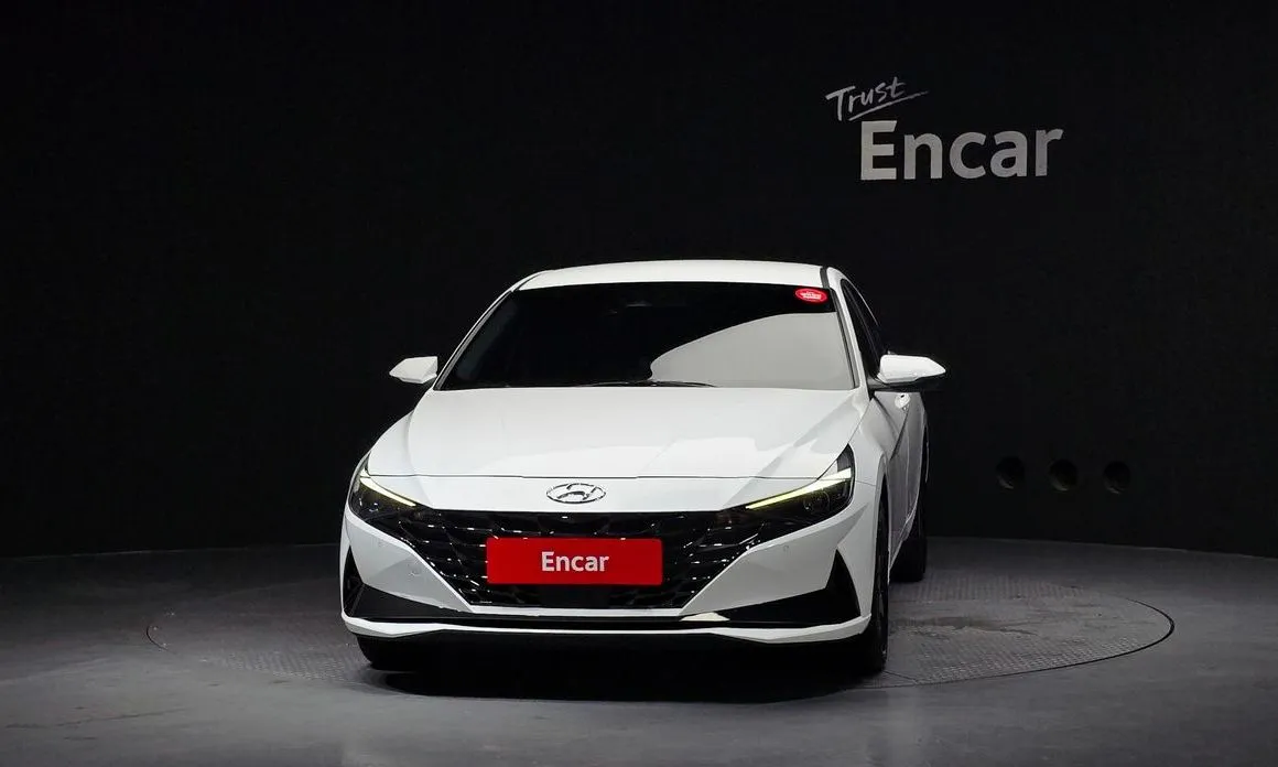 Hyundai AVANTE 2023 из KR, фото 2