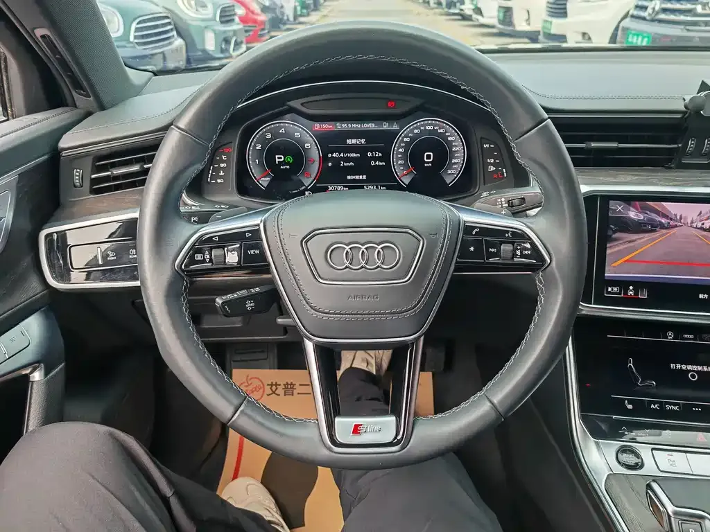 Audi A6L — фото 5