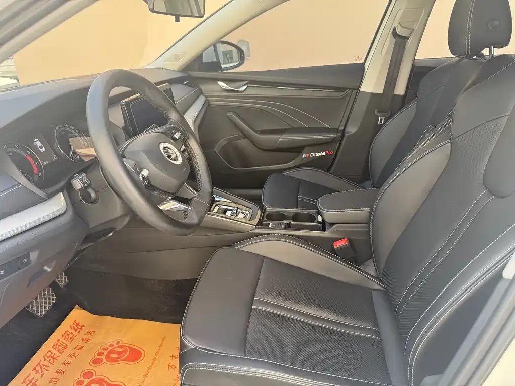 Skoda Octavia — фото 10