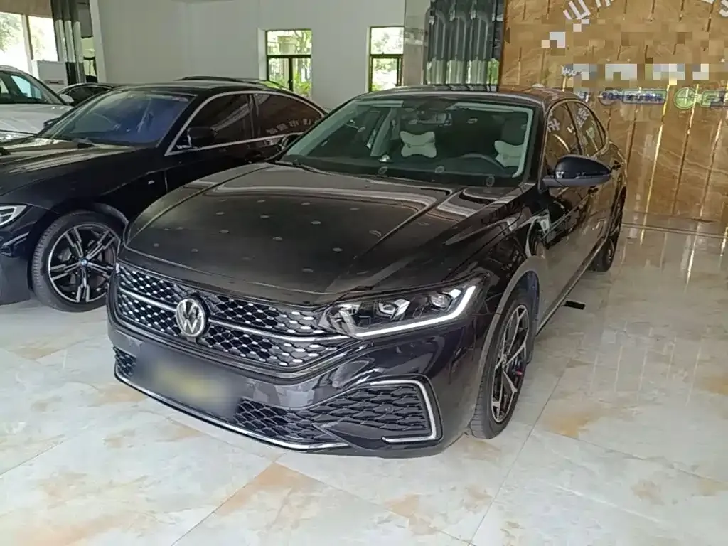Volkswagen Passat — фото 1