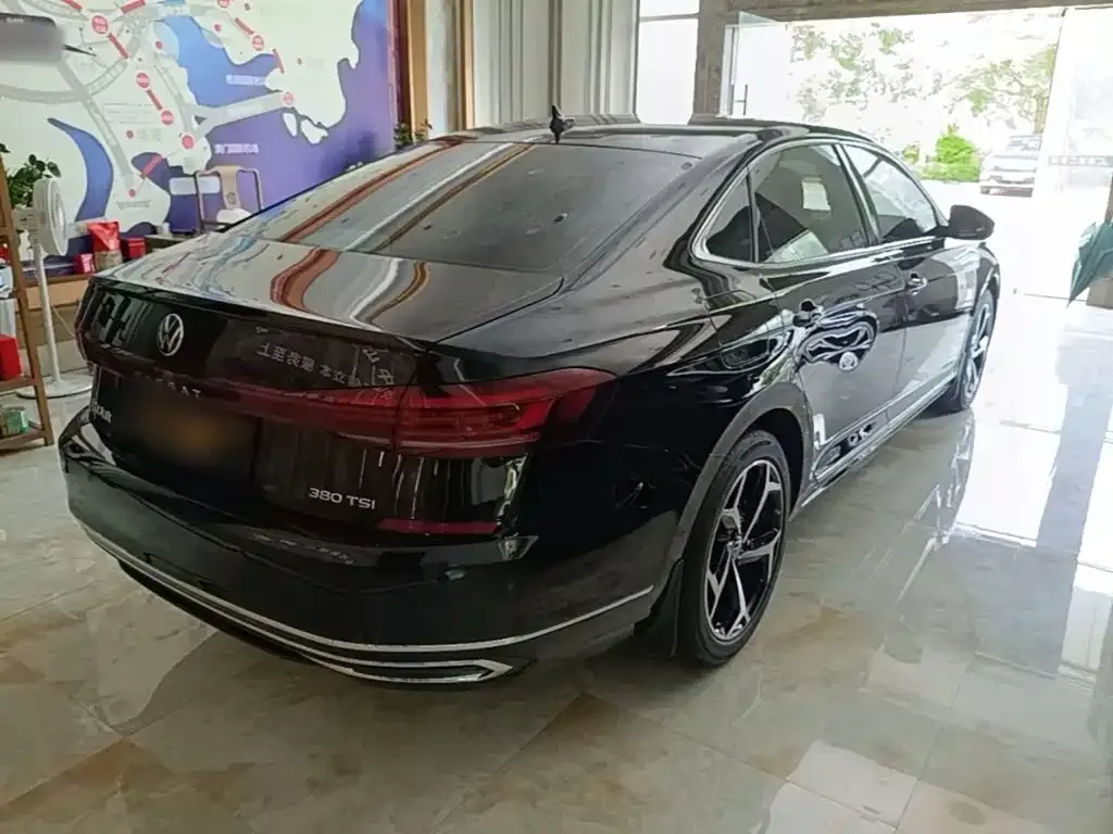Volkswagen Passat — фото 9