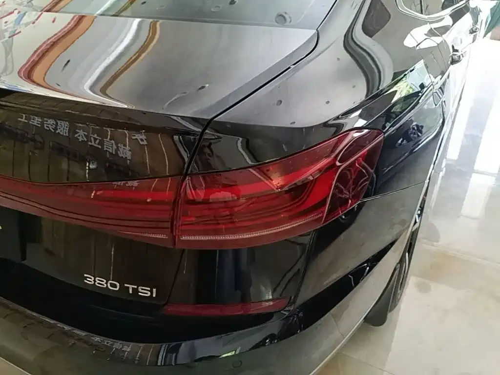 Volkswagen Passat — фото 10