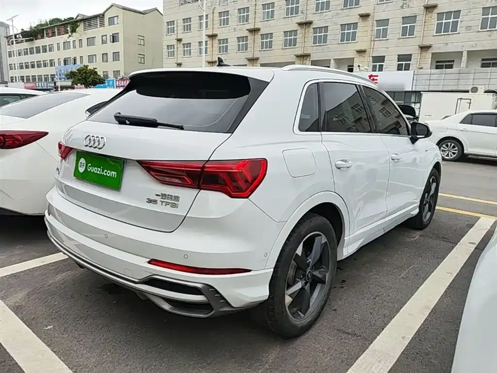 Audi Q3 2021 из CN, фото 4