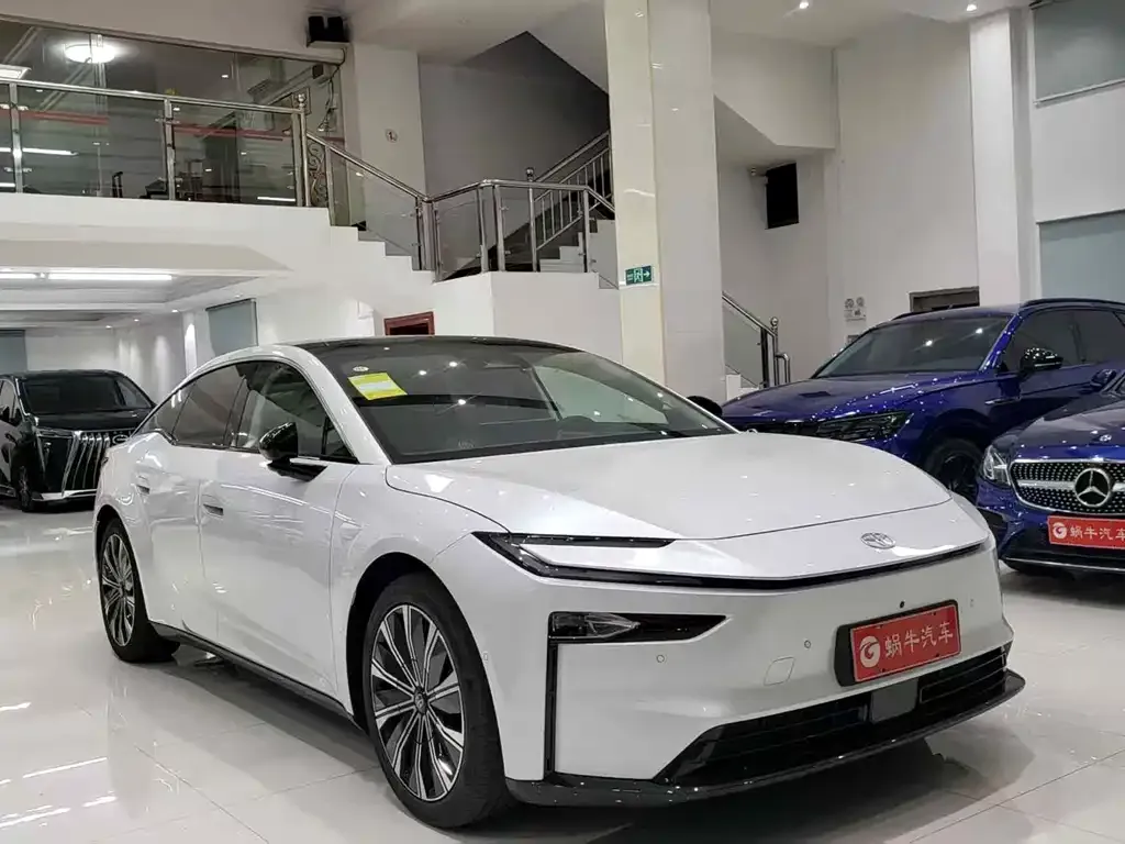 Toyota Platinum 7 2026 из CN, фото 3
