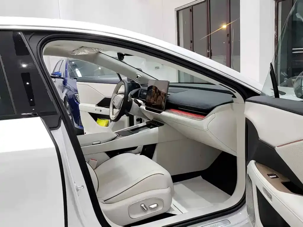 Toyota Platinum 7 2026 из CN, фото 8