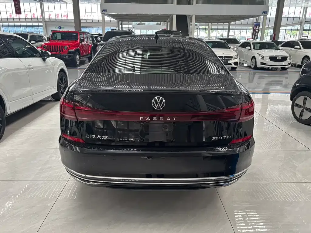 Volkswagen Passat — фото 6