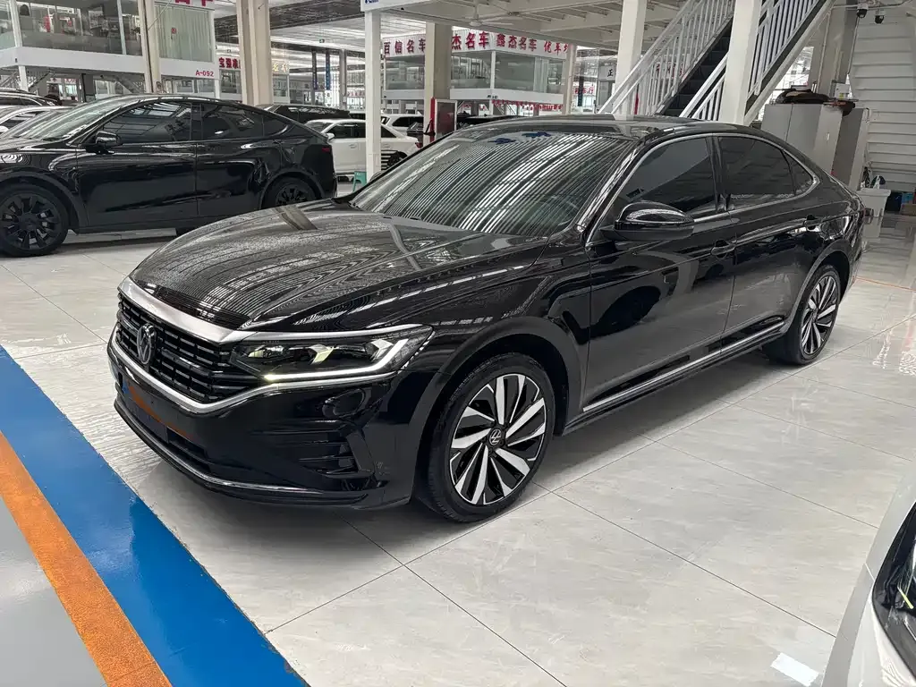 Volkswagen Passat — фото 7