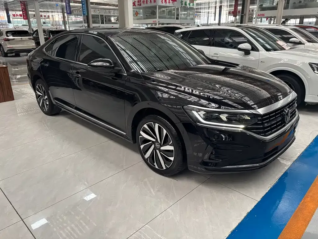 Volkswagen Passat — фото 10